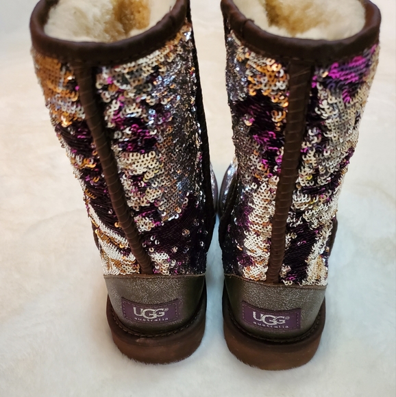Ugg Classic Short 2-Tone Reversible Sequin Purple Silver Boot Size 7 - Picture 9 of 13